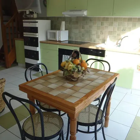 3 Pieces Mez 55m2 + Terrasse 14m2 Ref 4017 * Le Castellas